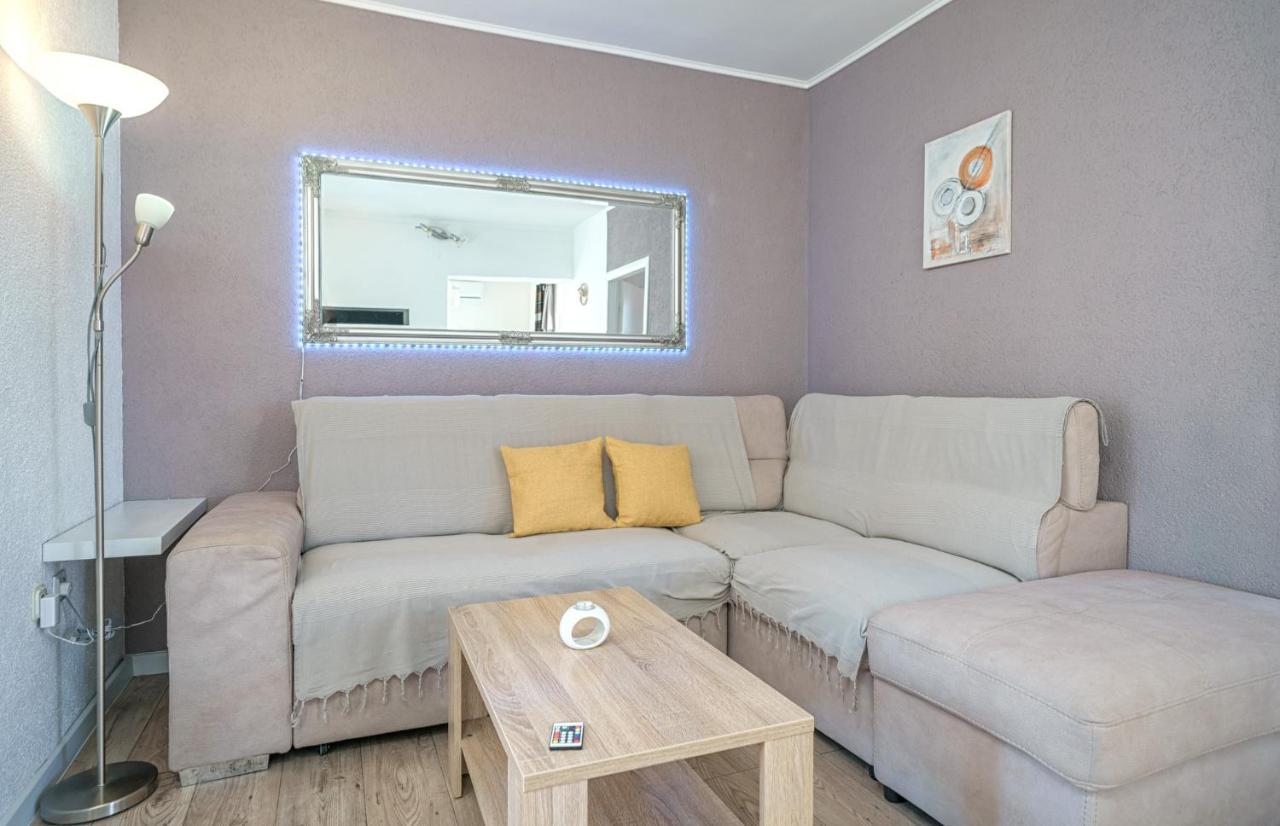 Apartmani Gabriella Vodice Exterior photo